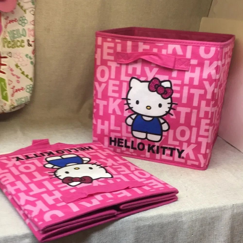 Hello Kitty totes, bag, books, dvd and thermos‎